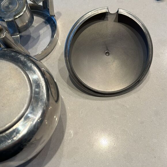 Fondue pot vintage with lid, wooden handle, candle stand, and 4 forks, so fun. - Picture 8 of 9